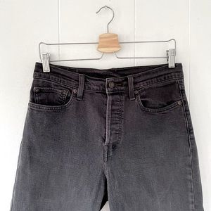 WOMENS LEVIS - HIGH WAISTED STRAIGHT LEG RAW HEM - SIZE 31